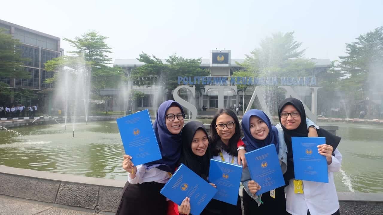 Karier Lulusan Sekolah Kedinasan